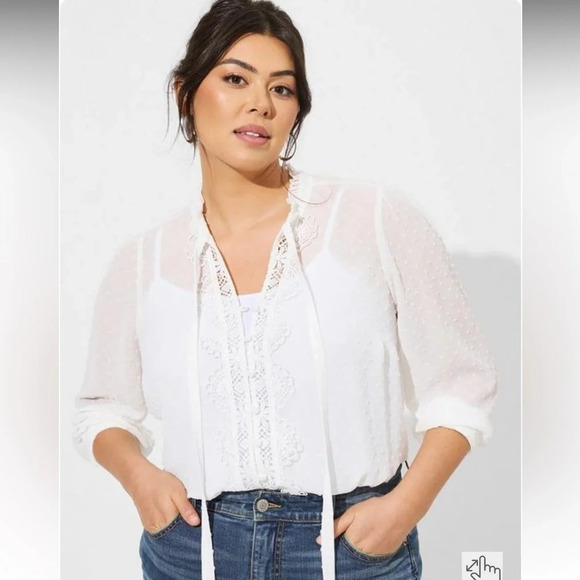Torrid | Cloud White Sheer Chiffon Clip Dot Ruffle Neck Tie Front Top 5X NWT - Picture 6 of 6